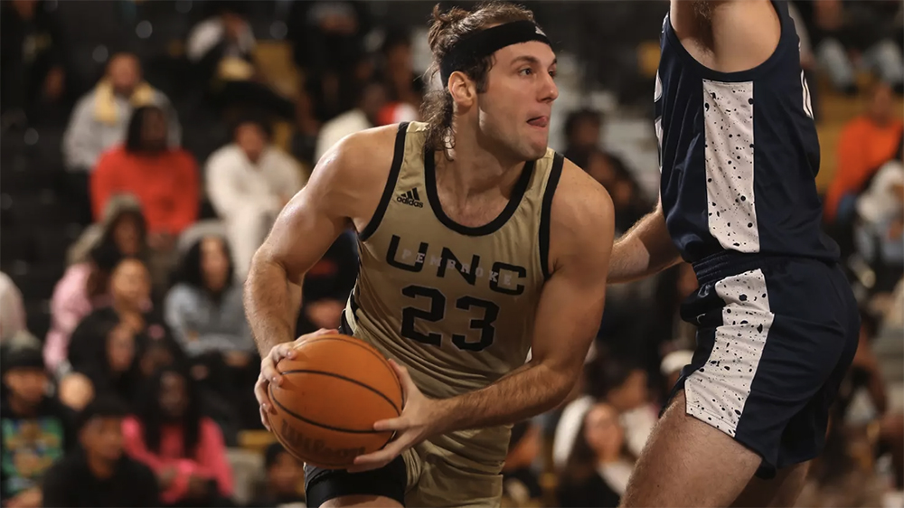 Josh Berenbaum on the court