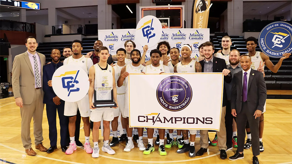 Men's Basketball team photo