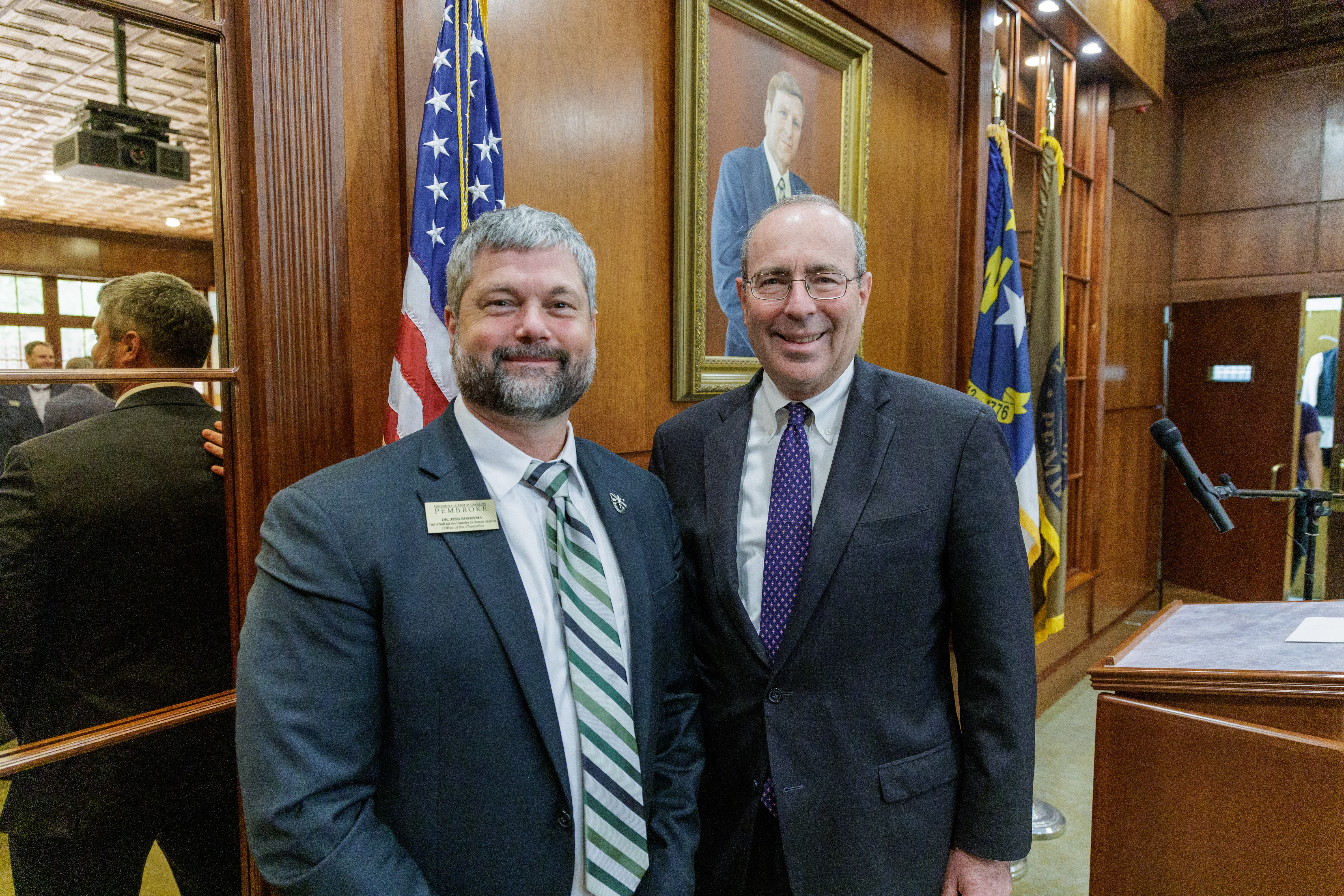 UNCP Chief of Staff Dr. Jess Boersma (left) and Federal Reserve Bank of Richmond President Tom Barkin