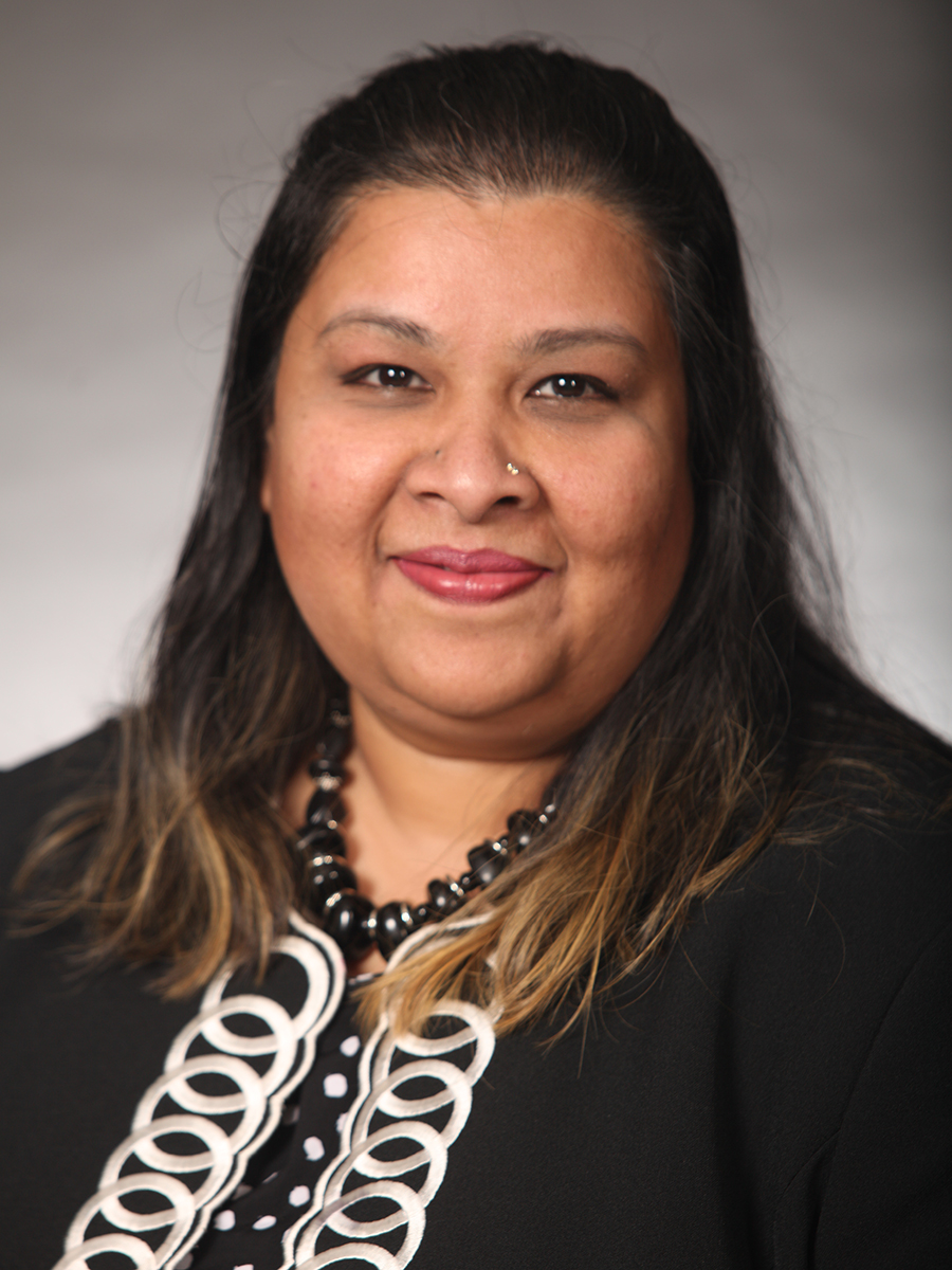 Riaheen Farzana, headshot