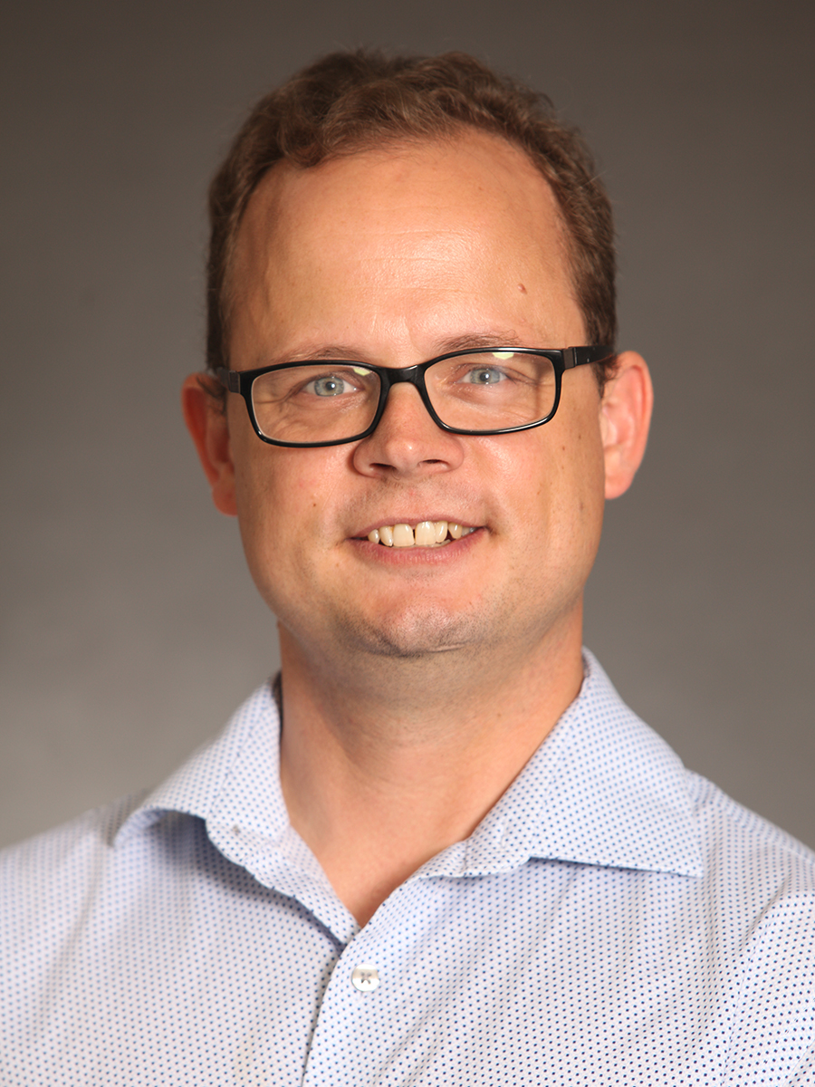 Josiah Marineau, headshot