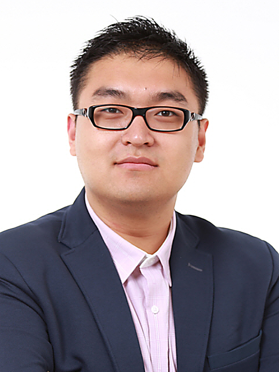 Yihao Ren, headshot