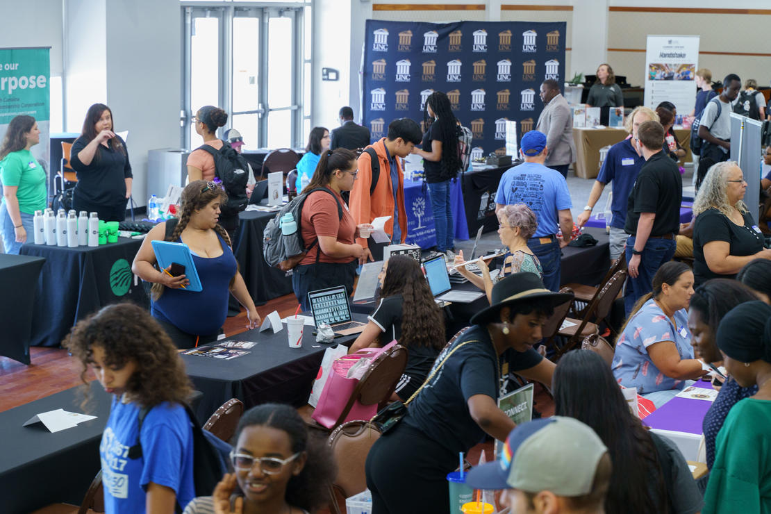 A picture of students and employers at the Part-Time Job & Volunteer Fair 2023