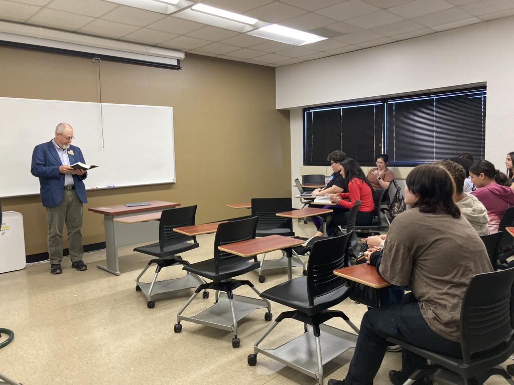 Roger Ladd teaches PSRC students during a visit to UNCP.