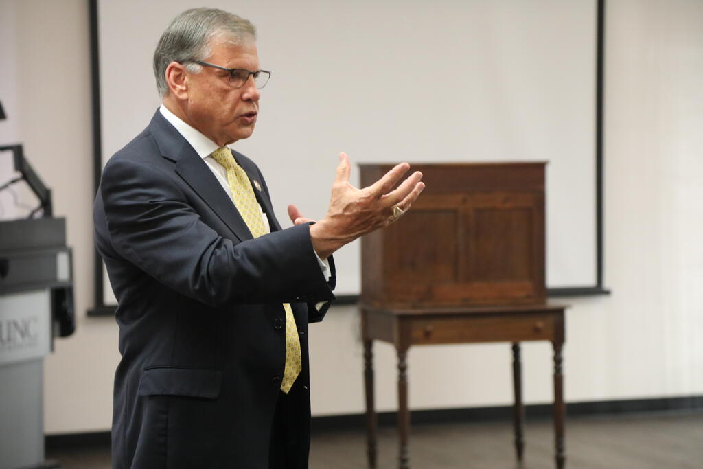 Chancellor Cummings thanks the Alexander family during a recent meeting of the Red Springs Rotary Club